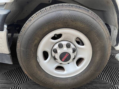 2024 GMC Savana 2500