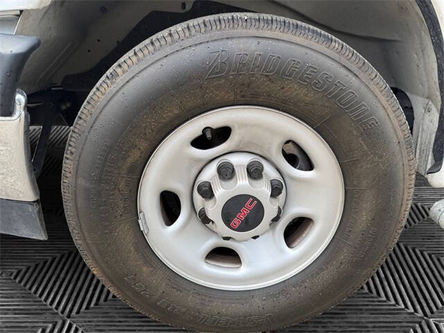 2024 GMC Savana 2500