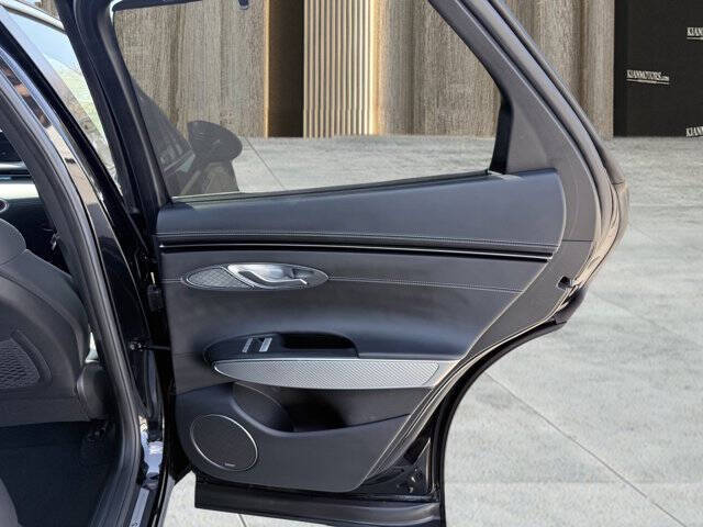 2022 Genesis GV70 2.5T Standard