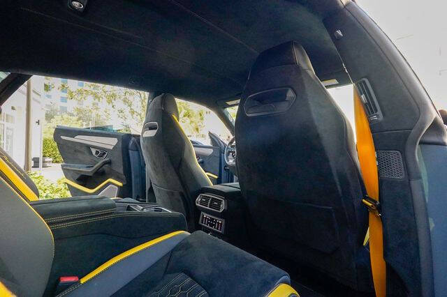 2023 Lamborghini Urus Performante