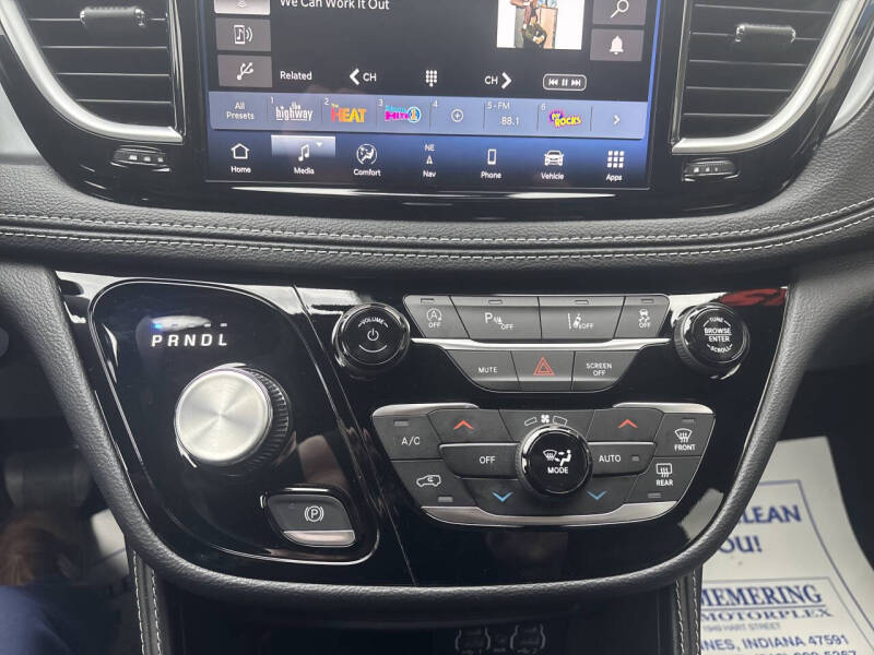 2025 Chrysler Pacifica Limited