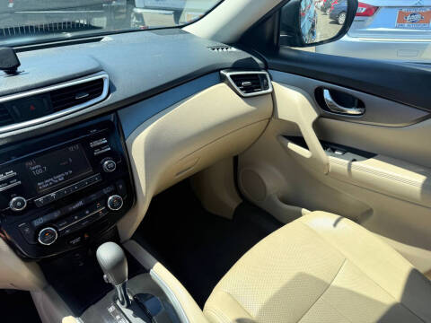 2016 Nissan Rogue SV