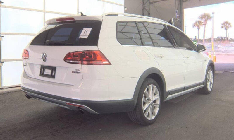 2017 Volkswagen Golf Alltrack