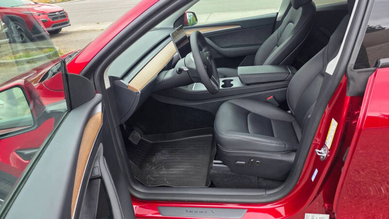 2024 Tesla Model Y Long Range
