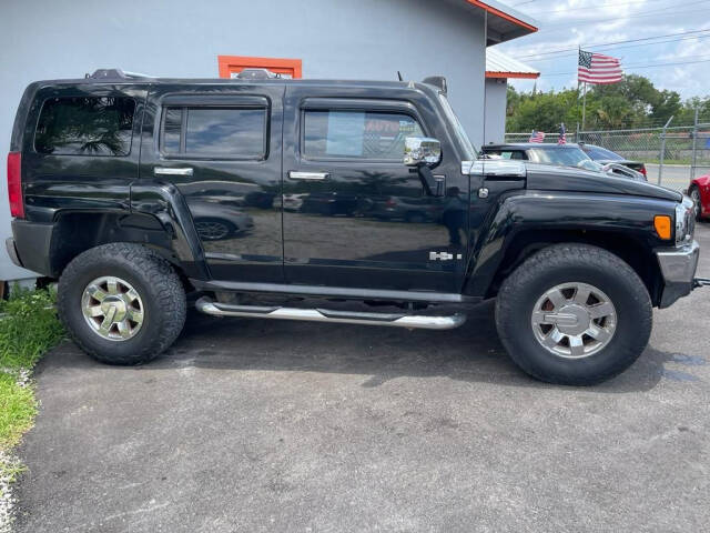 2006 HUMMER H3 Base