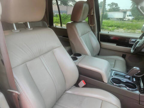 2017 Lincoln Navigator Select
