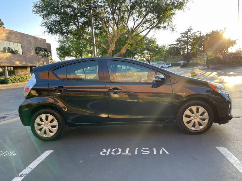 2014 Toyota Prius c Three