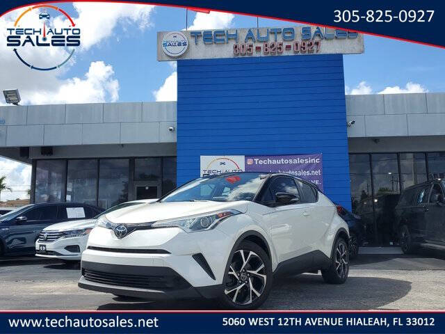 2019 Toyota C-HR XLE's photo