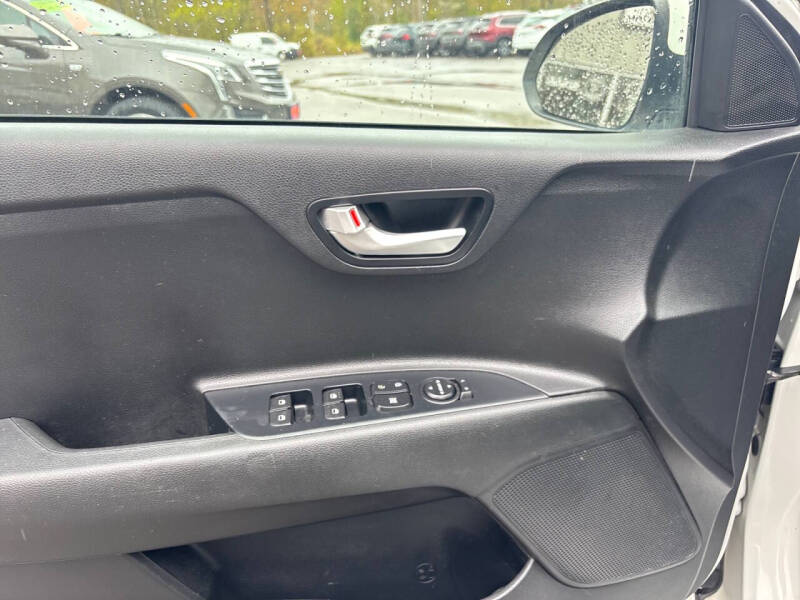 2018 Kia Rio 5-Door S