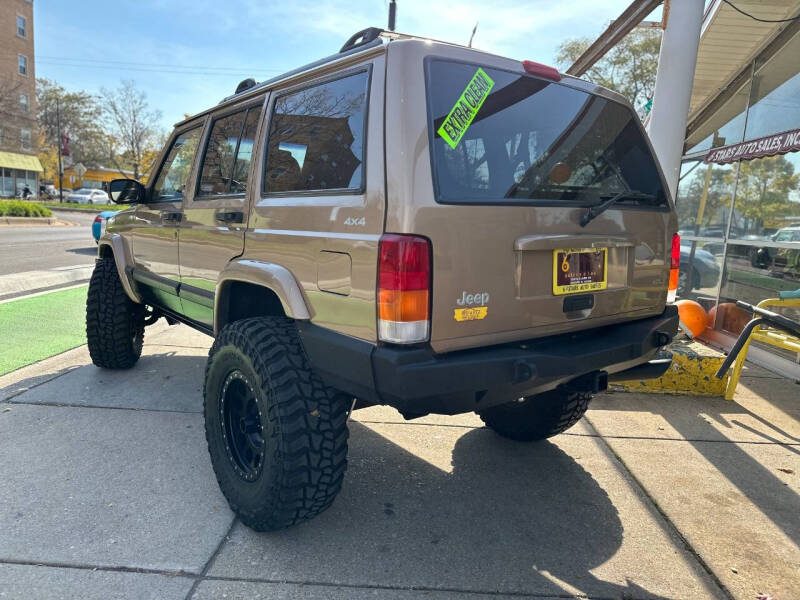 1999 Jeep Cherokee SPORT photo 8