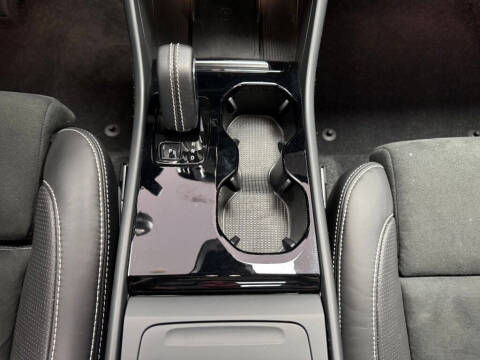 2021 Volvo XC40 Recharge Pure Electric P8