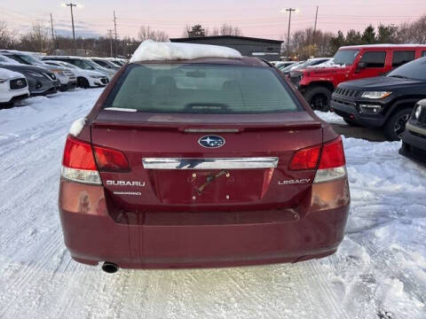 2010 Subaru Legacy 2.5i Premium