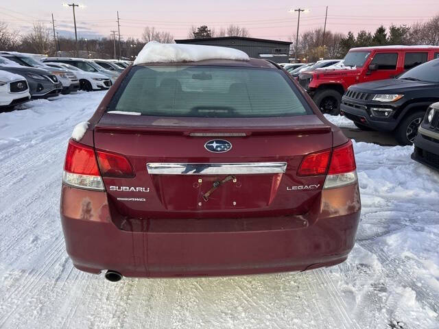 2010 Subaru Legacy 2.5i Premium