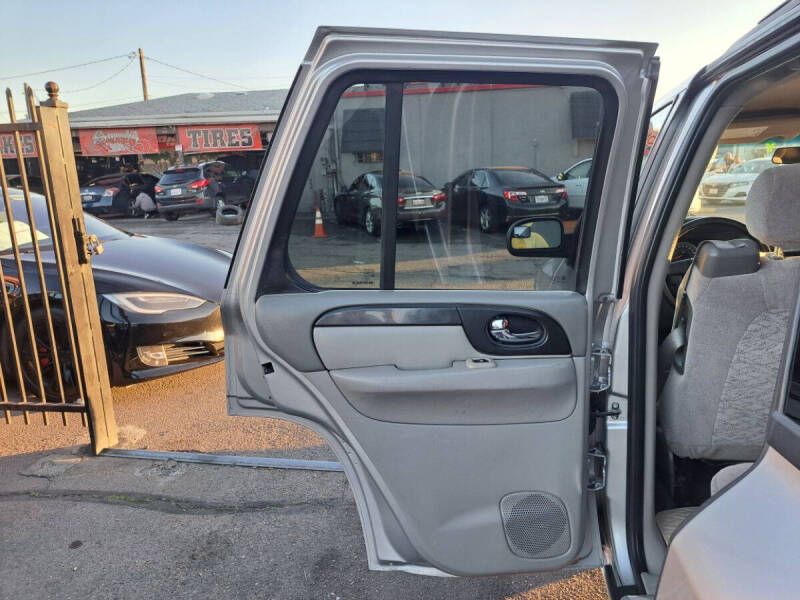 2004 GMC Envoy SLE