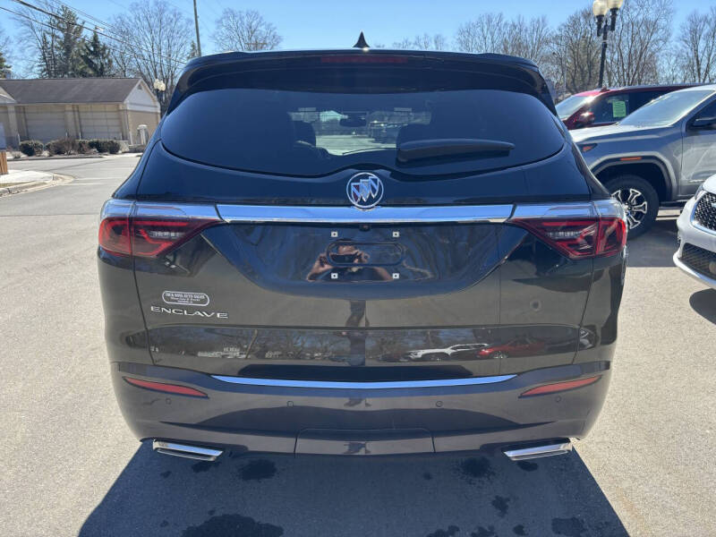 2023 Buick Enclave Essence