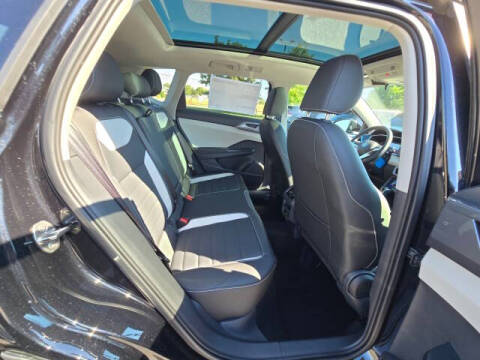 2025 Volkswagen Taos SEL 4Motion