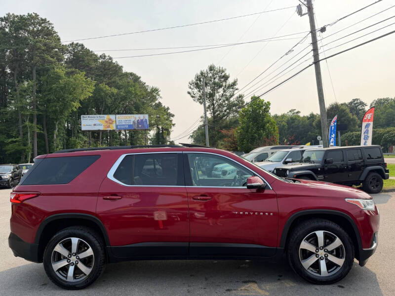 2020 Chevrolet Traverse LT Leather