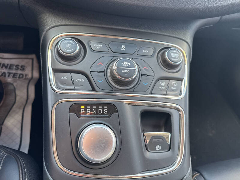2015 Chrysler 200 C