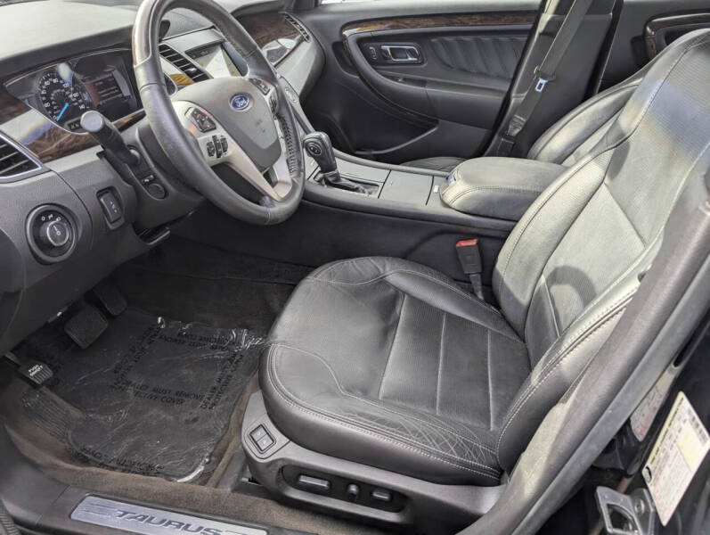 2016 Ford Taurus Limited