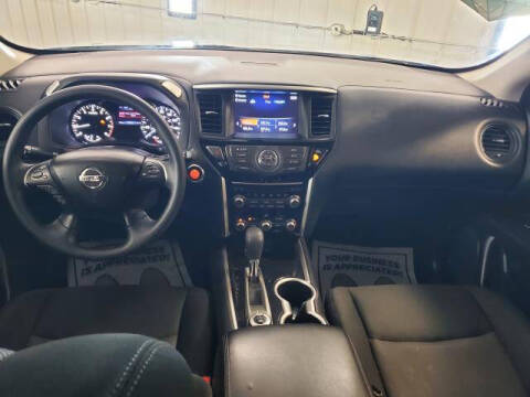 2019 Nissan Pathfinder S