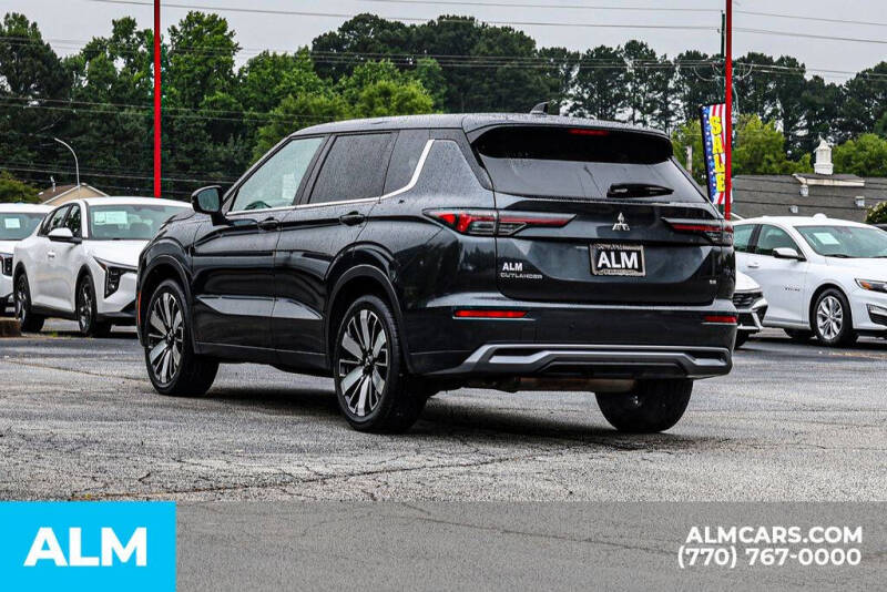 2025 Mitsubishi Outlander SE