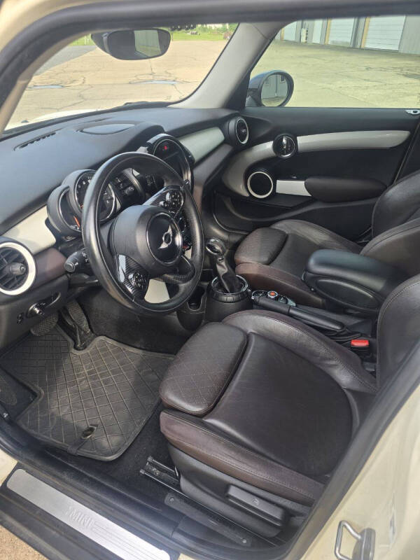 2017 MINI Hardtop 4 Door Cooper