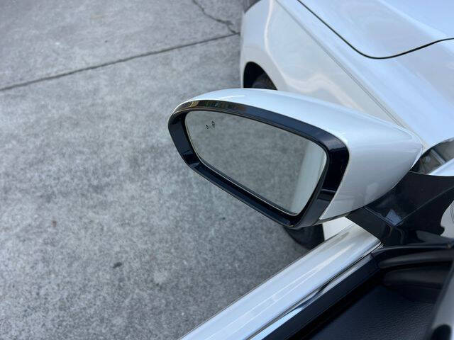 2017 Kia Cadenza Premium