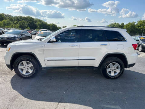 2011 Jeep Grand Cherokee for sale at CARS PLUS CREDIT in Independence MO