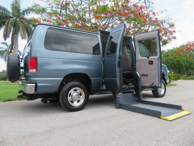 2014 Ford E-Series E-150 XLT