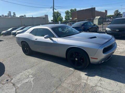 2017 Dodge Challenger SXT