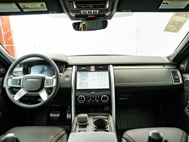 2026 Land Rover Discovery