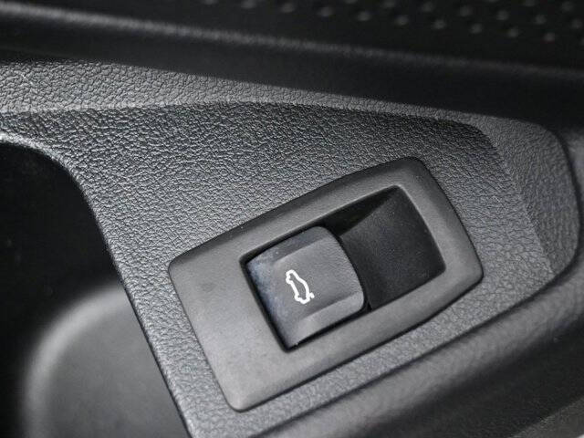 2024 BMW 3 Series 330i xDrive