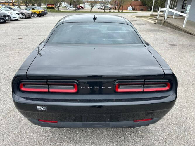 2015 Dodge Challenger SXT