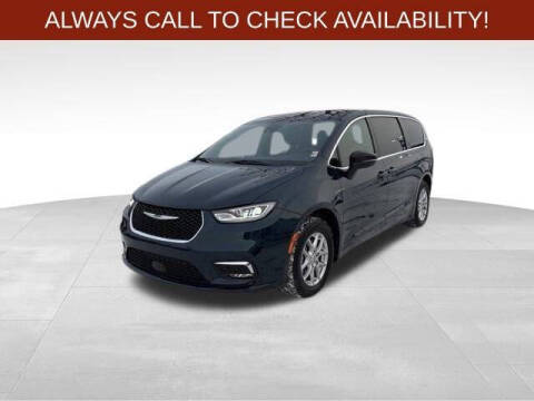 2024 Chrysler Pacifica Touring