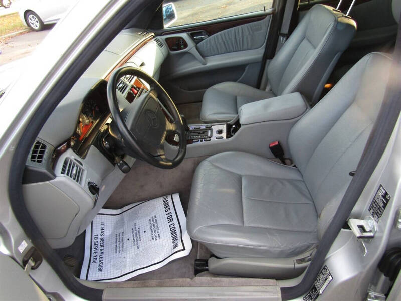 1997 Mercedes-Benz E-Class E 320