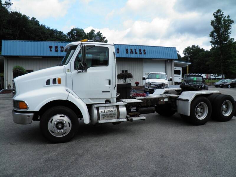 2001 Sterling L-9500 SERIES for sale at Ted Davis Auto Sales in Riverton WV
