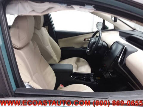 2022 Toyota Prius LE