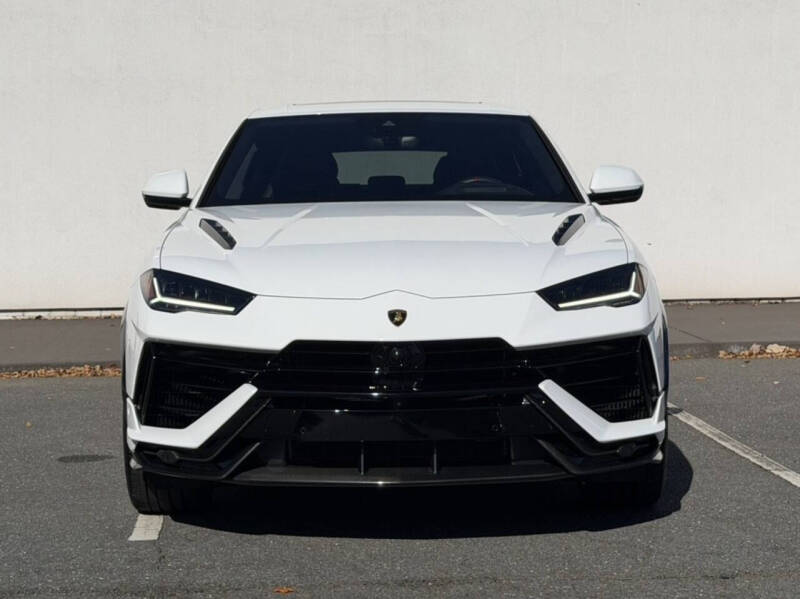 2023 Lamborghini Urus Performante