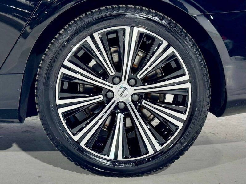 2023 Volvo S90 B6 Plus