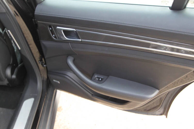 2017 Porsche Panamera Turbo