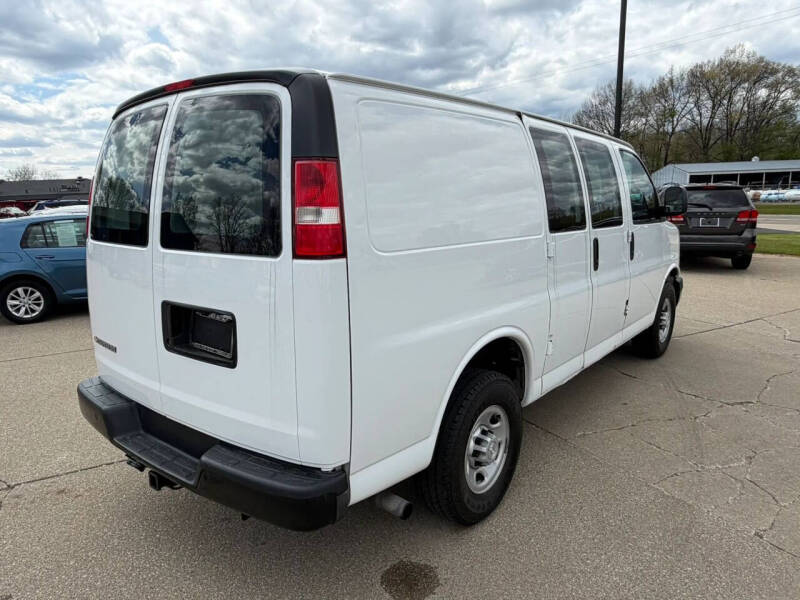 2017 Chevrolet Express 2500