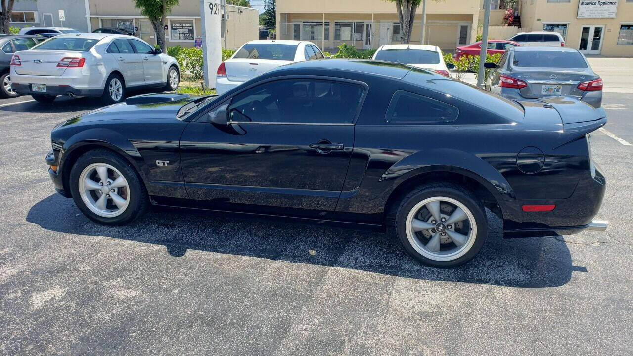 2008 FORD Mustang Coupe - $5,999