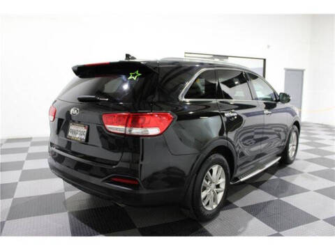 2016 Kia Sorento LX