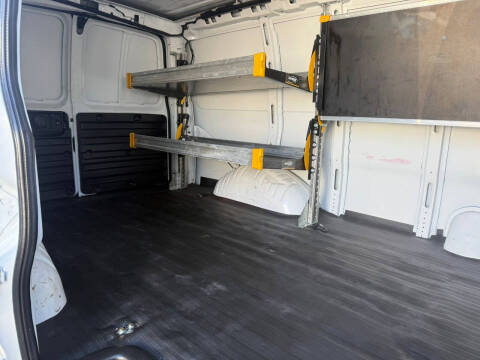 2023 GMC Savana 2500