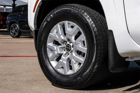 2022 Nissan Frontier SV