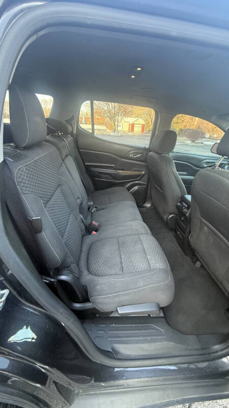 2017 GMC Acadia SLE-1