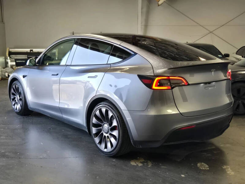 2024 Tesla Model Y Performance