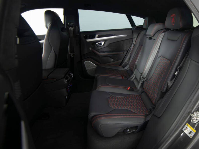 2024 Lamborghini Urus S