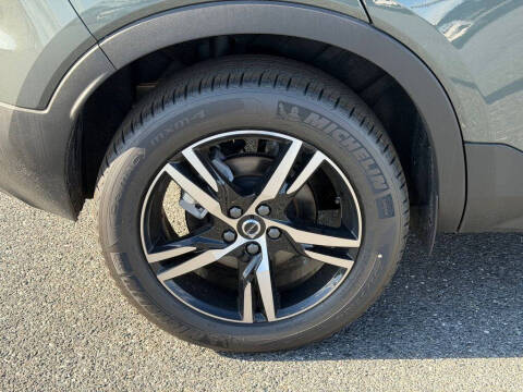 2026 Volvo XC40 B5 Core