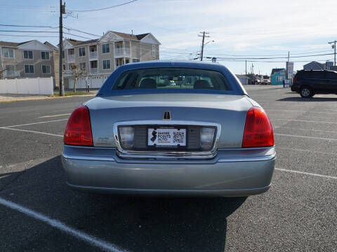 2006 Lincoln Town Car Signature